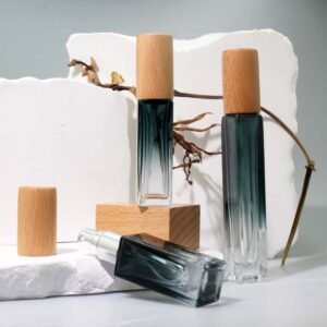 Luxury 5ml 10ml Square Glass Perfume Spray Bottle, Refillable Empty Glass Bottle With Wooden Cap for Perfume & Essential Oil